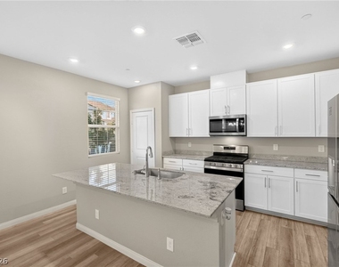 2435 Bellinzona Place - Photo Thumbnail 11