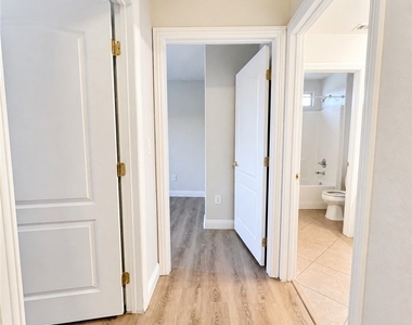 4837 Rose Window Court - Photo Thumbnail 10