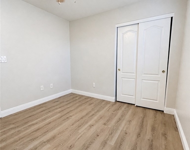 4837 Rose Window Court - Photo Thumbnail 14