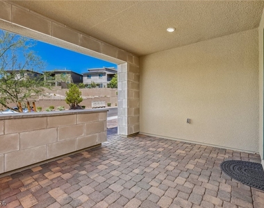 762 Spirit Lake Street - Photo Thumbnail 9