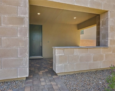 762 Spirit Lake Street - Photo Thumbnail 10