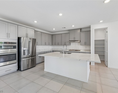 762 Spirit Lake Street - Photo Thumbnail 18