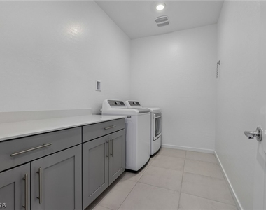 762 Spirit Lake Street - Photo Thumbnail 63