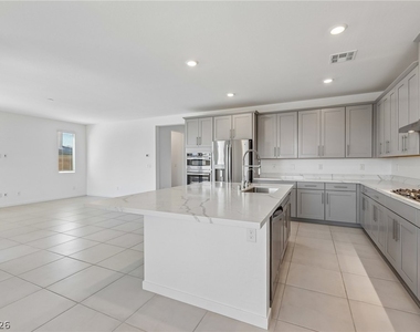 762 Spirit Lake Street - Photo Thumbnail 25