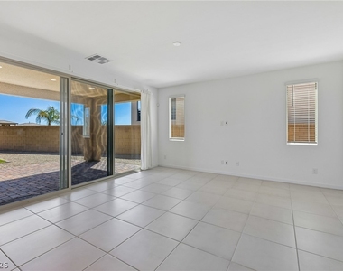 762 Spirit Lake Street - Photo Thumbnail 16