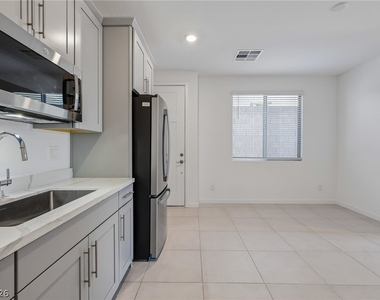 762 Spirit Lake Street - Photo Thumbnail 34