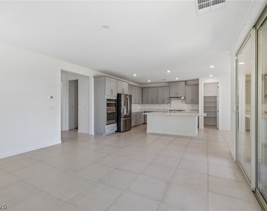 762 Spirit Lake Street - Photo Thumbnail 17