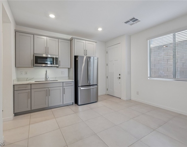 762 Spirit Lake Street - Photo Thumbnail 33