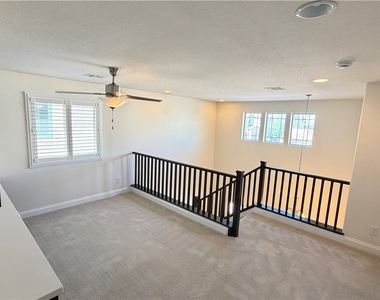 8118 Pinecrest Falls Street - Photo Thumbnail 13
