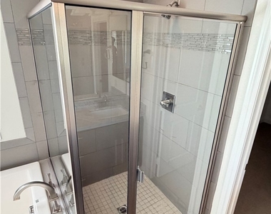 8118 Pinecrest Falls Street - Photo Thumbnail 18