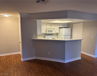 8600 W Charleston Boulevard - Photo Thumbnail 4