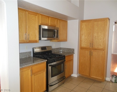 878 Scarlet Haze Avenue - Photo Thumbnail 6