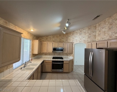 8164 Sedona Sunset Drive - Photo Thumbnail 4