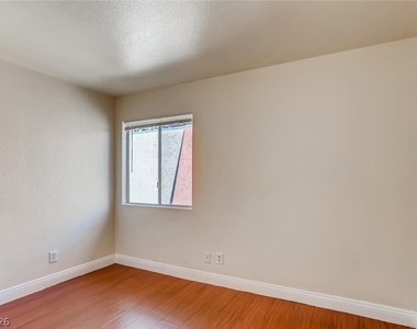 5229 Indian River Drive - Photo Thumbnail 18