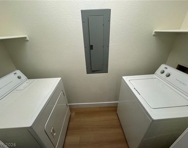 56 E Serene Avenue - Photo Thumbnail 4