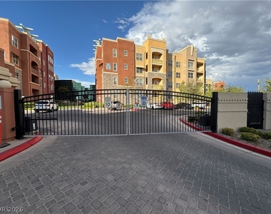 56 E Serene Avenue - Photo Thumbnail 31