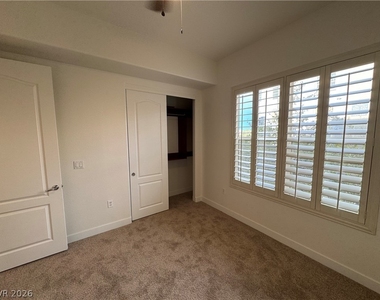 56 E Serene Avenue - Photo Thumbnail 10