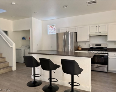 6745 Whipplewood Way - Photo Thumbnail 6
