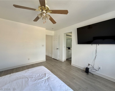 6745 Whipplewood Way - Photo Thumbnail 16