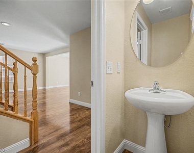 7819 Granite City Court - Photo Thumbnail 15