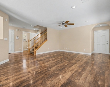 7819 Granite City Court - Photo Thumbnail 8