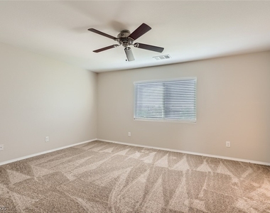 10601 Derby Peak Lane - Photo Thumbnail 6