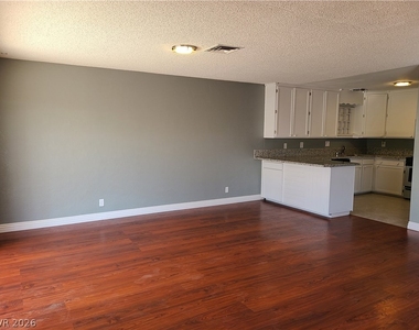 6751 Ledgewood Drive - Photo Thumbnail 5