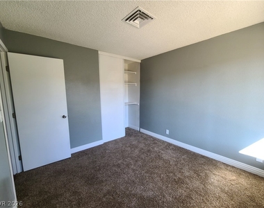 6751 Ledgewood Drive - Photo Thumbnail 19
