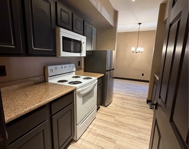8000 W Badura Avenue - Photo Thumbnail 16