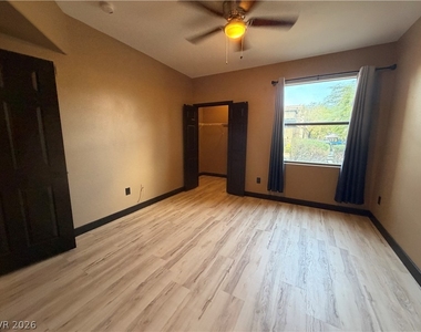 8000 W Badura Avenue - Photo Thumbnail 9