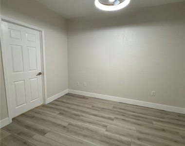 10550 W Alexander Road - Photo Thumbnail 12