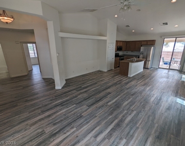 8148 Slate Falls Street - Photo Thumbnail 4