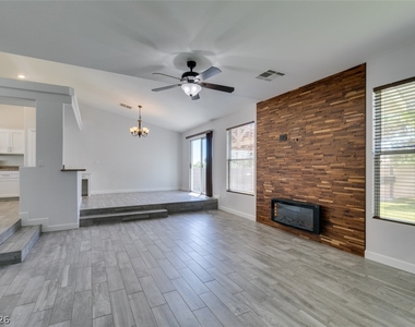 7943 Meandering Path Avenue - Photo Thumbnail 10