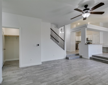 7943 Meandering Path Avenue - Photo Thumbnail 13