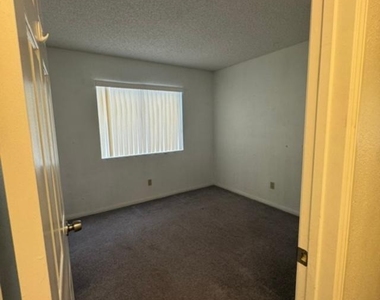 1681 Duarte Drive - Photo Thumbnail 14