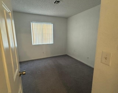 1681 Duarte Drive - Photo Thumbnail 13