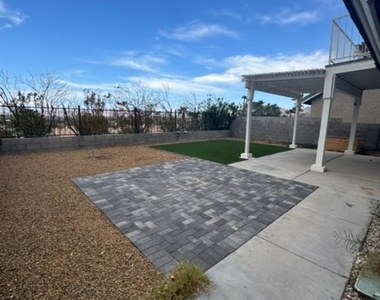 1681 Duarte Drive - Photo Thumbnail 17