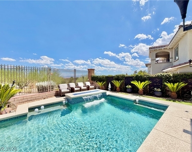 272 Highspring Street - Photo Thumbnail 74