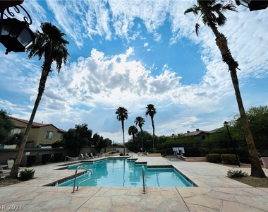 7701 W Robindale Road - Photo Thumbnail 26