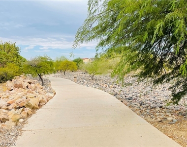 7701 W Robindale Road - Photo Thumbnail 28