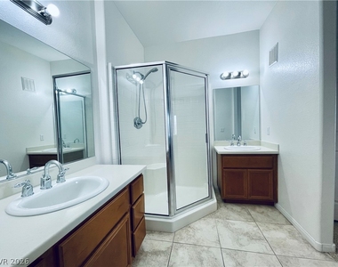 7701 W Robindale Road - Photo Thumbnail 16