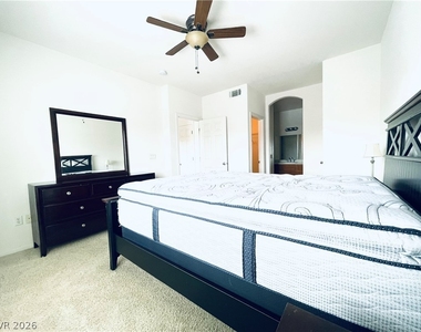 7701 W Robindale Road - Photo Thumbnail 14