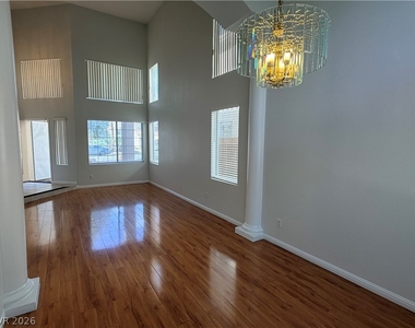 9812 Antelope Canyon Avenue - Photo Thumbnail 6