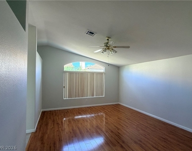 9812 Antelope Canyon Avenue - Photo Thumbnail 11