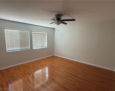 9812 Antelope Canyon Avenue - Photo Thumbnail 14