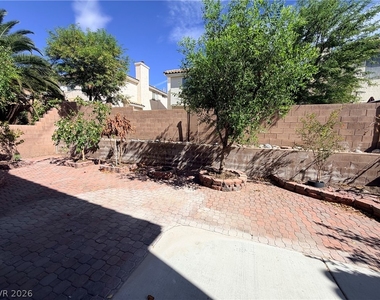 9812 Antelope Canyon Avenue - Photo Thumbnail 17