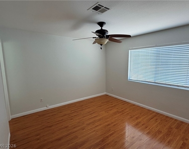 9812 Antelope Canyon Avenue - Photo Thumbnail 15