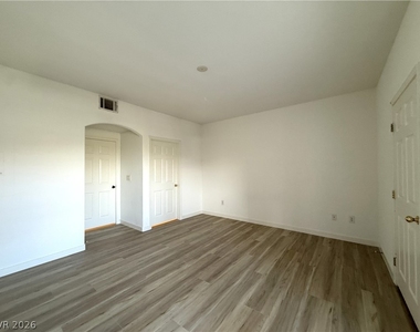 6160 Rumrill Street - Photo Thumbnail 8