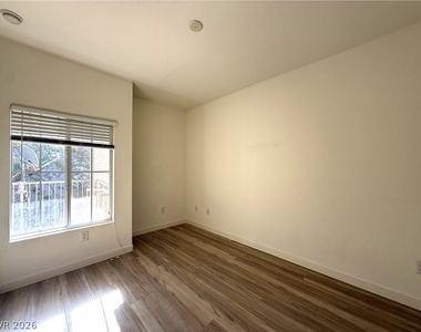 6160 Rumrill Street - Photo Thumbnail 6