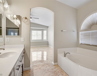 6612 Ringbill Court - Photo Thumbnail 12